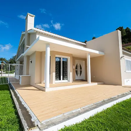 In Caldera Furnas (Azores)