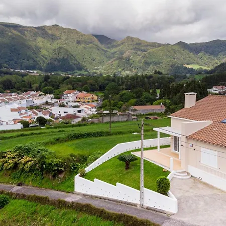 Caldera Villa Furnas (Azores)