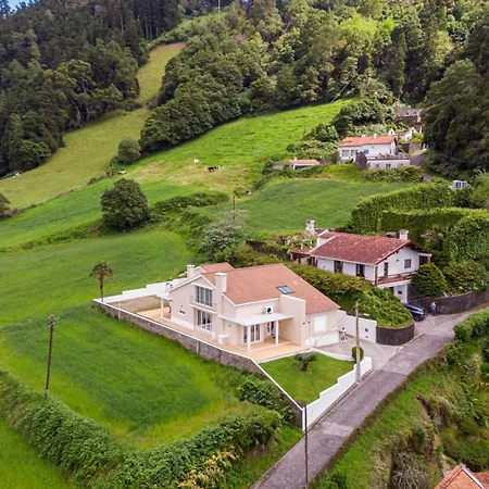 Caldera * Furnas (Azores)